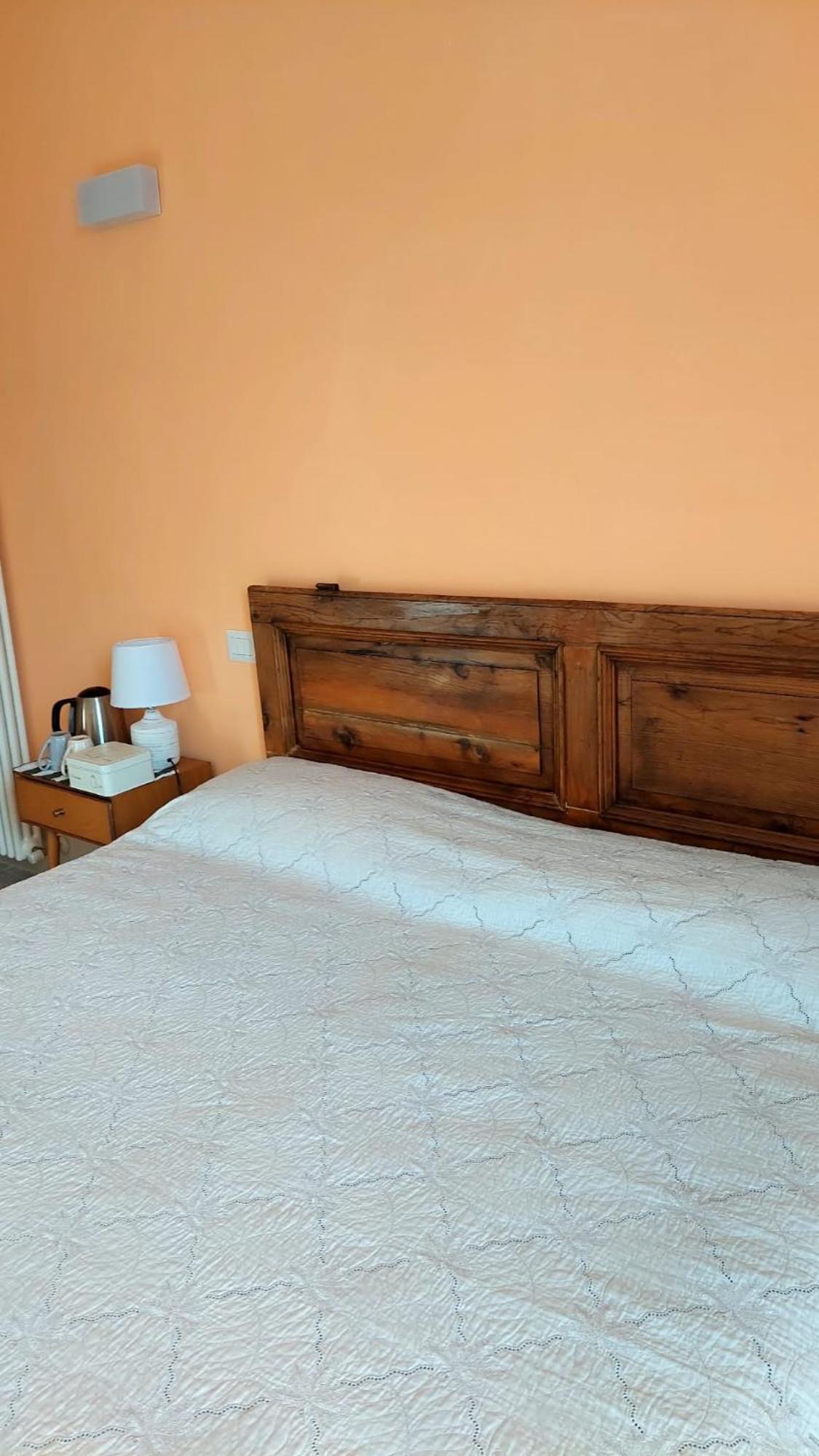 La Casa Del Mago Camere E Appartamenti Pissignano Экстерьер фото